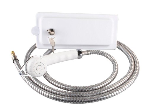 reich prysznic zewnętrzny.jpg